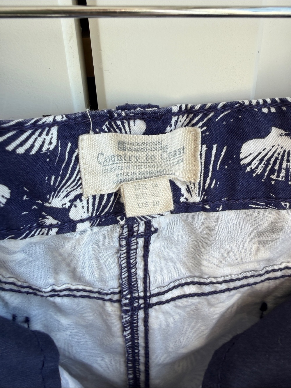 Mountain Warehouse Womenβs Size 10 Seashell Cotton Shorts Coastal Cowgirl - Picture 2 of 6